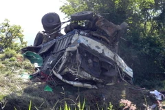 Vụ ôtô lao xuống vực ở Quảng Nam: 2 nạn nhân qua cơn nguy kịch