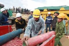 Vụ sập hầm thủy điện: Thêm 1 mũi khoan để làm đường thoát nước