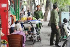 Hà Nội: Gỡ khó trong xử lý lấn chiếm vỉa hè tại các địa bàn giáp ranh