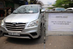 Hà Nội: Tái diễn tình trạng các phương tiện xếp hàng dài chờ đăng kiểm