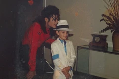 Michael Jackson và Wade Robson ngày nhỏ, một trong hai người lên tiếng cáo buộc Vua nhạc Pop. (Nguồn: HBO)