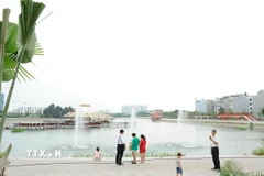 Hồ điều hòa Ngọc Thụy, Gia Lâm. (Ảnh: Mạnh Khánh/TTXVN)