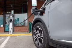 Xe điện Chevrolet Bolt của hãng General Motors. (Nguồn: Green Car Reports)