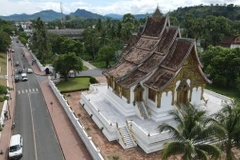 Cung điện Hoàng gia Luang Prabang ở tỉnh Luang Prabang, nơi thu hút đông đảo khách du lịch tới tham quan. (Ảnh: Đỗ Bá Thành/TTXVN)