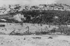 Đêm ngày 6/5/1954, tại đồi A1 trận chiến đấu giữa ta và địch diễn ra quyết liệt, quân ta xông lên tiêu diệt từng lô cốt, nổ phá từng hầm ngầm. Đồi A1 bị ta tiêu diệt. (Ảnh: Tư liệu TTXVN)