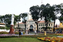 Khuôn viên trước Bưu điện Trung tâm Thành phố Hồ Chí Minh. (Ảnh: Hồng Đạt/TTXVN)