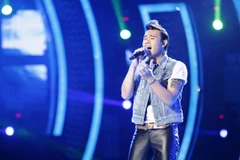 Biết “sửa sai”, Đông Hùng vượt Ngân Hà phút cuối 