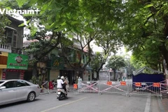 [Video] Cuộc sống bình thường mới ở vùng phong tỏa lớn nhất Thủ đô