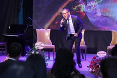 Nghệ sỹ Đức Long sẽ tổ chức liveshow lớn nhất trong sự nghiệp, đánh dấu chặng đường hơn 40 năm ca hát và giảng dạy. (Ảnh: Hòa Nguyễn/Vietnam+)