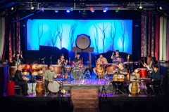 Đoàn nghệ thuật trống Đài Loan biểu diễn tại phố đi bộ Hồ Hoàn Kiếm