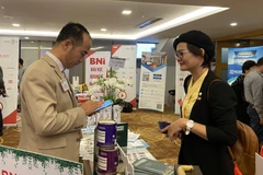 Mối quan hệ giữa báo chí và doanh nghiệp luôn được coi là khăng khít, gắn bó mật thiết với sự phát triển của nền kinh tế. (Ảnh minh họa: Văn Dũng/TTXVN)