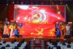 Chương trình văn nghệ tại buổi lễ kỷ niệm 60 năm ngày thành lập. (Ảnh: Văn Điệp/TTXVN)