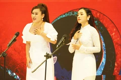 Hai nghệ sỹ opera Đào Tố Loan và Bùi Thị Trang sẽ vào vai công nữ Anio. (Ảnh: PV/Vietnam+)
