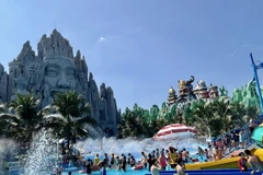 Khu du lịch Suối Tiên hấp dẫn đông đảo du khách đến Thành phố Hồ Chí Minh. (Ảnh: Mỹ Phương/TTXVN)