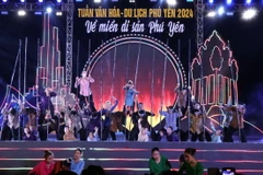 Tiết mục văn nghệ tại lễ khai mạc Tuần Văn hóa-Du lịch 2024. (Ảnh: Tường Quân/TTXVN)