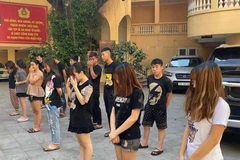 Các đối tượng bị tạm giữ (Ảnh: Công an quận Hoàn Kiếm cung cấp) 