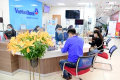 Giao dịch tại VietinBank. (Ảnh: Vietnam+)