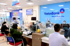Giao dịch tại VietinBank. (Ảnh: Vietnam+)