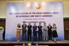 ​Hợp tác trong việc ngăn chặn vận chuyển xuyên biên giới trái phép các hóa chất và chất thải nguy hại. (Ảnh: PV/Vietnam+)