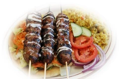 Một món thịt nướng của Azerbaijan. (Ảnh: Bộ Văn hóa và Du lịch Azerbaijan)