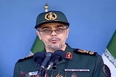 Tham trưởng Các Lực lượng Vũ trang Iran, Thiếu tướng Mohammad Hussain Baqari phát biểu tại một cuộc diễu hành quân sự ngày 21/9 vừa qua. (Nguồn: Press TV)