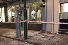 Các tòa nhà tại Wellington, New Zealand bị hư hại sau trận động đất. (Ảnh: AFP/TTXVN)