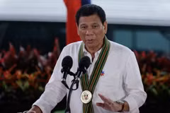 Tổng thống Philippines Rodrigo Duterte phát biểu tại một sự kiện ở thành phố Taguig, phía nam Manila ngày 4/10 vừa qua. (Ảnh: EPA/TTXVN)