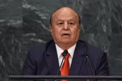 Tổng thống Yemen Abedrabbo Mansour Hadi phát biểu tại Khóa họp thứ 71 Đại hội đồng Liên hợp quốc ở New York (Mỹ) ngày 23/9 vưa qua. (Ảnh: AFP/TTXVN)