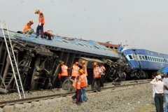 Hiện trường vụ trật đường ray. (Nguồn: Mint)