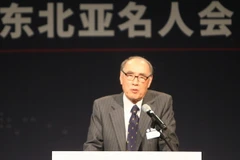 Cựu Thủ tướng Hàn Quốc Lee Hong-koo phát biểu tại diễn đàn ngày 30/11 năm ngoái. (Ảnh: THX/TTXVN)