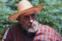 Lãnh tụ Cuba Fidel Castro trong đời sống thường nhật ngày 22/10/2012. (Ảnh: EPA/TTXVN)