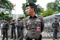 Cảnh sát Thái Lan làm nhiệm vụ tại thủ đô Bangkok ngày 5/10 vừa qua. (Ảnh: EPA/TTXVN)