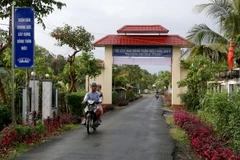 Đường giao thông xã nông thôn mới. (Ảnh: Duy Khương/TTXVN)