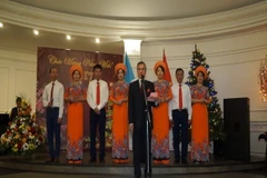 Đại sứ Việt Nam tại Ukraine Nguyễn Minh Trí phát biểu tại buổi tiếp. (Ảnh: Lê Vinh/Vietnam+)