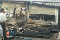 Hỗ trợ tiểu thương bị thiệt hại tại trung tâm thương mại Núi Sam 