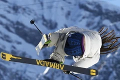 VĐV Thụy Điển bị... tụt quần khi đang thi đấu tại Sochi