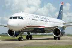 US Airways gây bất bình vì gửi hình khỏa thân cho khách