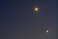 Xuất hiện hiện tượng Sao Kim và sao Mộc gặp nhau trước bình minh