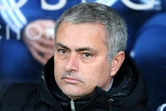 Tin tối 22/2: Thành Manchester "đại chiến," Mou nếm trái đắng