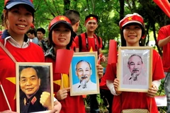 [Photo] Tuần hành phản đối giàn khoan qua ống kính người bạn Nhật