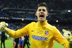 Courtois cáo buộc báo chí muốn làm Atletico mất ổn định