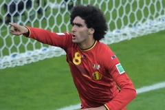 Huấn luyện viên Algeria "tâm phục khẩu phục" trước Marouane Fellaini