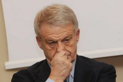 Thêm một cựu bộ trưởng của Italy bị bắt vì tham nhũng