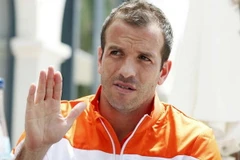 Tin World Cup 29/5: Van der Vaart chia tay, Beckenbauer dọa Brazil