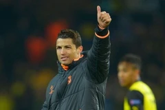 Tin tối 10/4: Nội bộ M.U "dậy sóng," CR7 lỡ El Clasico?