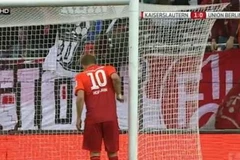 Cận cảnh pha bỏ lỡ cơ hội không tưởng từ khoảng cách... 1m