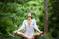 Ngồi thiền có tác dụng tốt đối với người bị bệnh đau nửa đầu