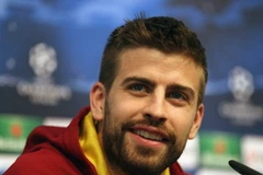 Tin vắn 18/2: Messi khoe "vũ khí," Man City "lép vế" M.U