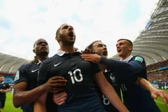 Cục diện của bảng E trước lượt trận cuối cùng vòng bảng