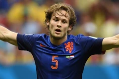 Chuyển nhượng 18/7: Blind sắp đến M.U, Arsenal có tân binh